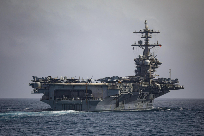ABD uçak gemisi USS Carl Vinson, İran yakınlarında görüldü