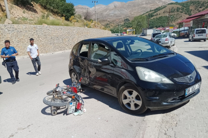 Adıyaman'da otomobil ve motosiklet çarpıştı, 2 kişi yaralandı
