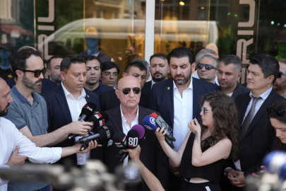 Fenerbahçe’de olağanüstü genel kurul için 9 bin 700 imza teslim edildi