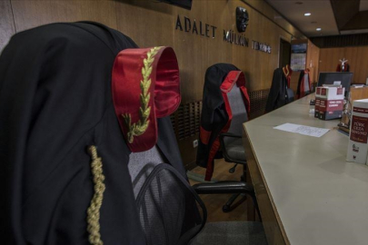 Adli tatilde hangi davalara bakılacak? Boşanma davaları ertelenecek mi?