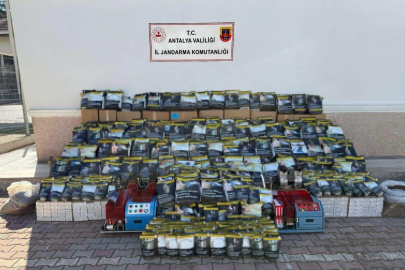 Antalya’da kaçak tütün ve makaron operasyonu