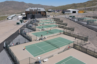Erciyes, Dünya Tenis Turu’na ev sahipliği yapıyor: 50 ülkeden 500 sporcu kıyasıya mücadele ediyor