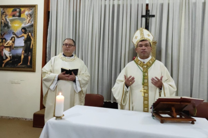 İnançlara saygının en güzel hali: Ayine ezan arası