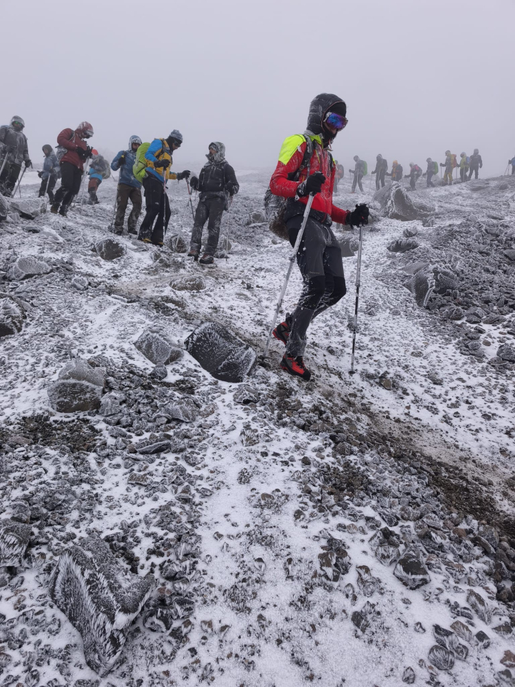 Temmuz ayında Ağrı Dağı'nda eksi 35 derece Dağcıları sınayan zirve yolculuğu 2