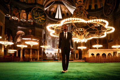 Beşiktaş’ın yeni transferi Tammy Abraham, Ayasofya Camii’ni ziyaret etti