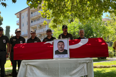 Ödemiş'te yangına müdahale ederken şehit olan İbrahim Demir için tören