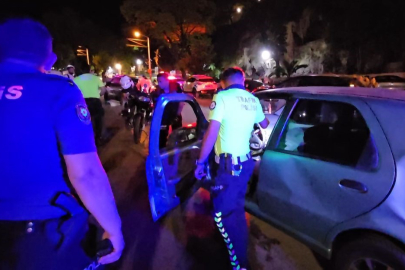 Yol verme kavgası dehşete dönüştü: Ağabeyini darp edenlere otomobiliyle çarptı