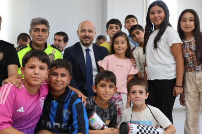 Adana İl Sağlık Müdürü Uzm. Dr. Nacar, mahalle sakinlerinin sağlık taleplerini dinledi