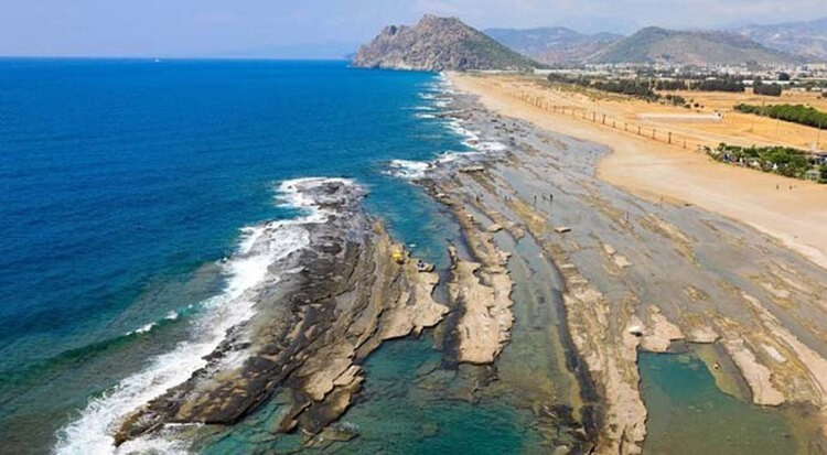 Koru Sahili Doğal Havuzlar Koyu