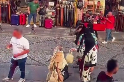 Fatih'te 4 kadın çantaları inceleme bahanesiyle hırsızlık yaptı