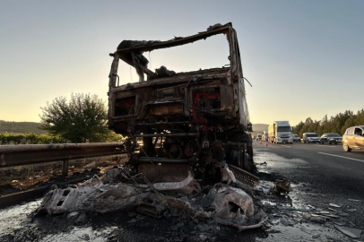 Tarsus’ta seyir halindeki süt tankeri alev alev yandı