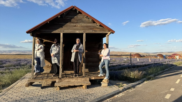 Kadınlar üretime ve ekonomiye dahil oluyor