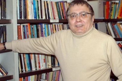 Gazeteci Hikmet Çetinkaya hayatını kaybetti