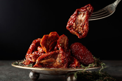 Kuru Domates Mezesi Yapmanın 6 Püf Noktası: Lezzet Garantili Tarif Sırları...