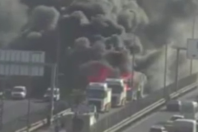 SON DAKİKA: İstanbul İncirli'de metrobüs alev alev yandı! Seferler durdu mu?