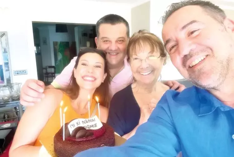 Ata Demirer'in gizemli sevgilisi ortaya çıktı! Doğum gününde aşkını ilan etti 2