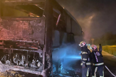 Denizli’de tur otobüsü seyir halindeyken alev aldı