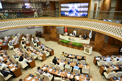 Muhittin Böcek'in görevden uzaklaştırmasının ardından Antalya Meclisi 11 Temmuz'da toplanıyor