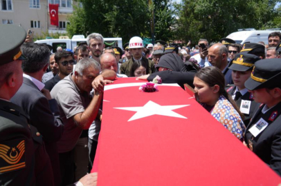 Pençe-Kilit Şehidi Uzman Çavuş Enver Yaman, Niğde’de son yolculuğuna uğurlandı