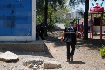 Tartıştığı kişiyi bacağından vurdu, başında bekledi