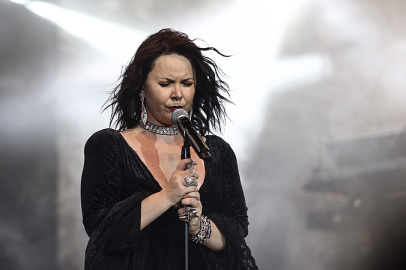 Şebnem Ferah stüdyo paylaşımıyla hayranlarını heyecanlandırdı