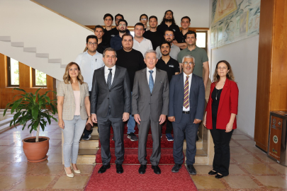 Shell Türkiye’den Çukurova Üniversitesi Elektromobil Takımı’na tebrik ziyareti