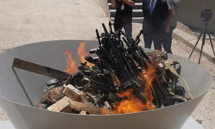 PKK, Süleymaniye'de düzenlenen törenle silah bıraktı! Terörsüz Türkiye yolunda tarihi adım 2