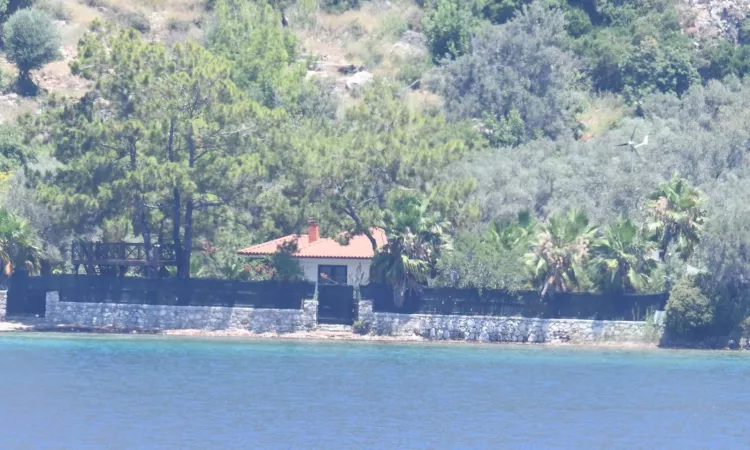 Şahan Gökbakar'a soğuk duş Marmaris'teki kaçak iskelesi yıkıldı, 10 yıl hapsi isteniyor 2