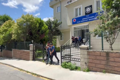 Arnavutköy'de iş yeri sahibine silahlı saldırı düzenleyen zanlılar yakalandı