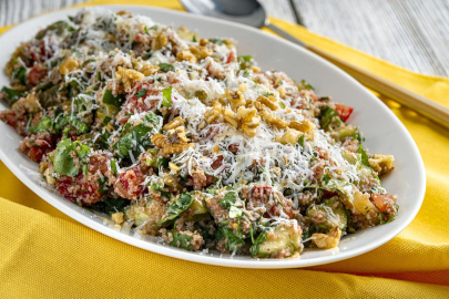 Çok Doyurucu ve Serinletici: Yaz Salatası Tarifi