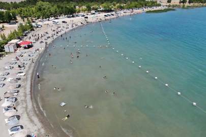 Hazar Gölü’nde yüzerken kalp krizi geçiren şahıs hayatını kaybetti