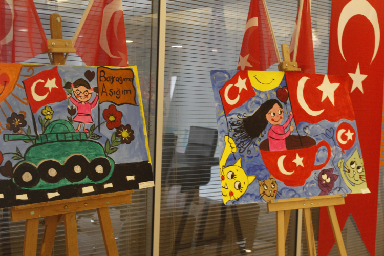 21 Down Sendromlu Çocuklarla vatan sevgisi “Bir Gece, Bin Umut” sergisinde hayat buldu