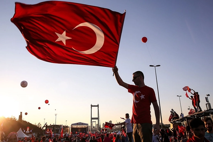 15 Temmuz’un Unutulmaz Anları Foto Galerisiyle Hafızalarda Yaşatılıyor