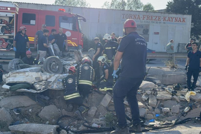 Kocaeli D-100 karayolunda feci kaza: 5 ölü, 1 yaralı