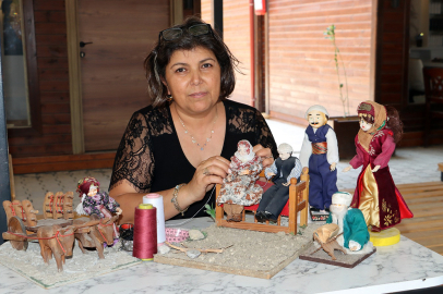 Depremin sessiz tanıkları bez bebekler, Antakya'nın acısını fısıldıyor