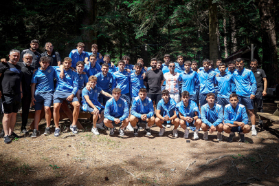 Mavi-Lacivertliler Abant'ta ter döküyor