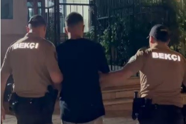 Sahte kimlik numarası polise işlemedi, kovalamacayla yakalandı