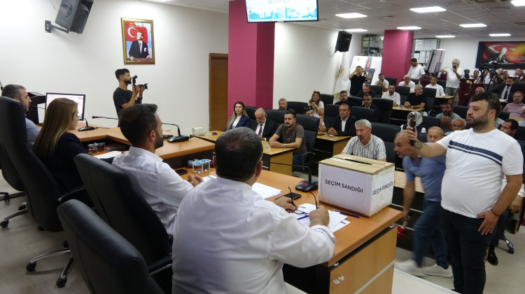 Adıyaman Belediye Meclisi Başkan Vekili Ufuk Bayır oldu 2