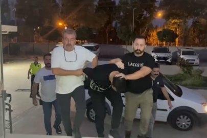 Husumetlisini vurmak isterken 3 kişiyi daha yaraladı