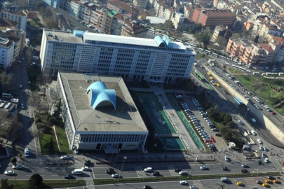 İBB’de yolsuzluk soruşturmasında 18 şüpheliye gözaltı kararı