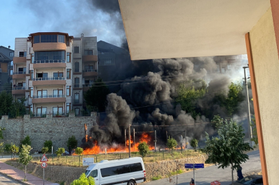 Karamürsel’de çocuk parkında  yangın paniği