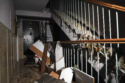 Ankara'da sağanak sonrası bina duvarı yıkıldı: 1 kişi yaralandı