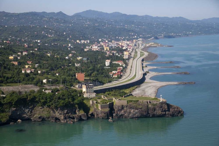 ORTA DUVAR VE KAYIP KİLİSENİN HİKAYESİ