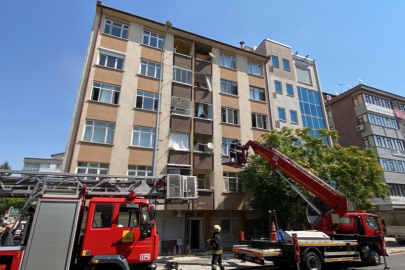 Konya'da apartmanda yangın paniği: 5 kişi dumandan etkilendi