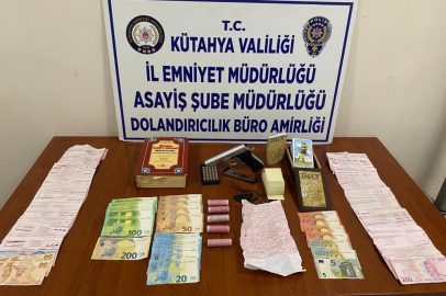 Kütahya'da inanç ve duyguları istismar ederek dolandırıcılık yapanlara darbe: 5 tutuklama