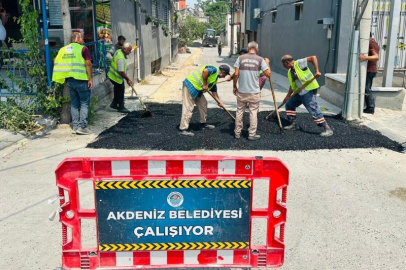 Akdeniz Belediyesi’nden mahallelere yol ve kaldırım seferberliği