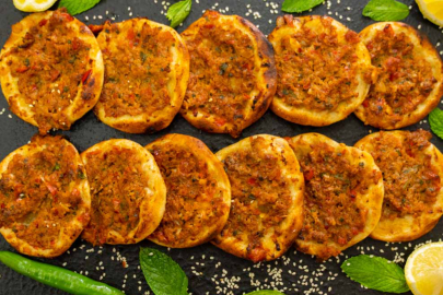 Tek Lokmalık: Kuşgözü Lahmacun Tarifi