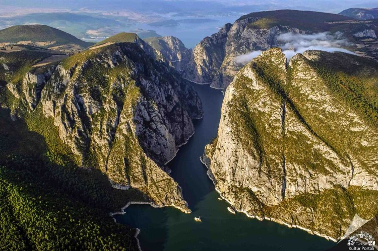 1. KARADENİZ'İN HEYBETLİ GÜZELLİĞİ: ŞAHİNKAYA KANYONU - SAMSUN