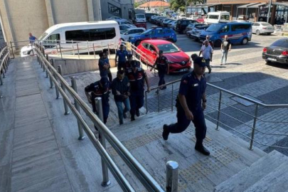 Zonguldak'ta 3 kişinin ölümüyle sonuçlanan bıçaklı kavganın şüphelisi adliyede