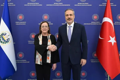 Bakan Fidan'dan net mesaj: “İsrail'in Suriye'yi bölme planlarına izin vermeyeceğiz”